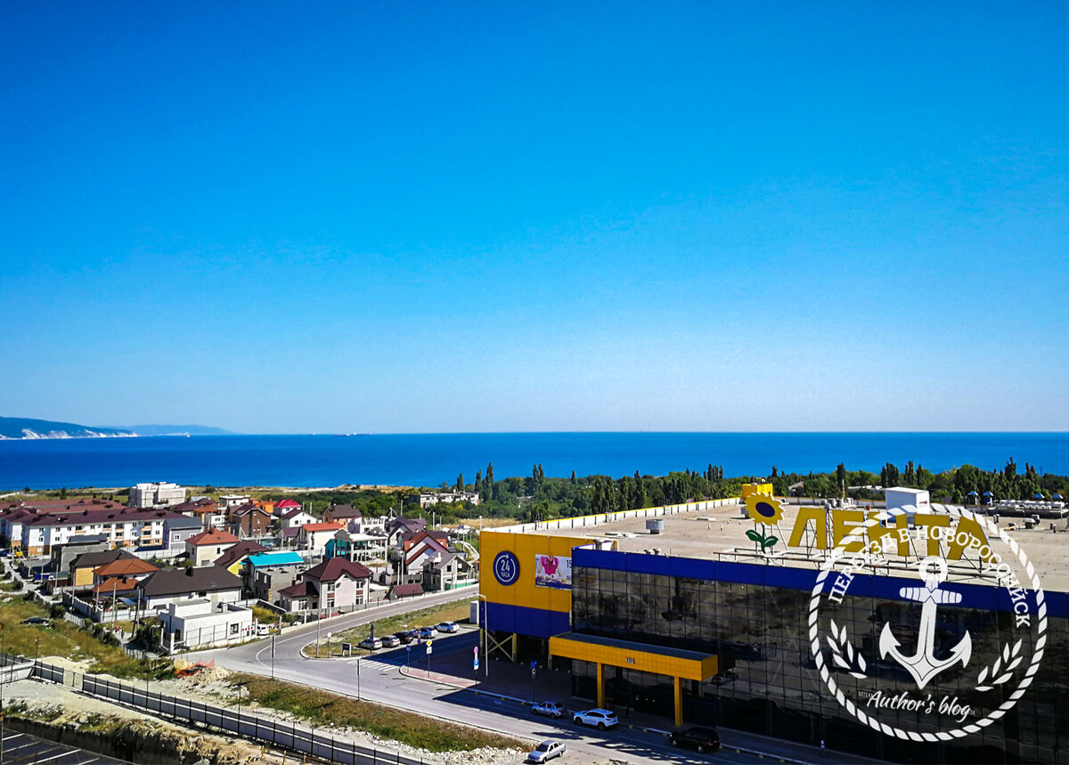 Вид из окна в Новороссийске