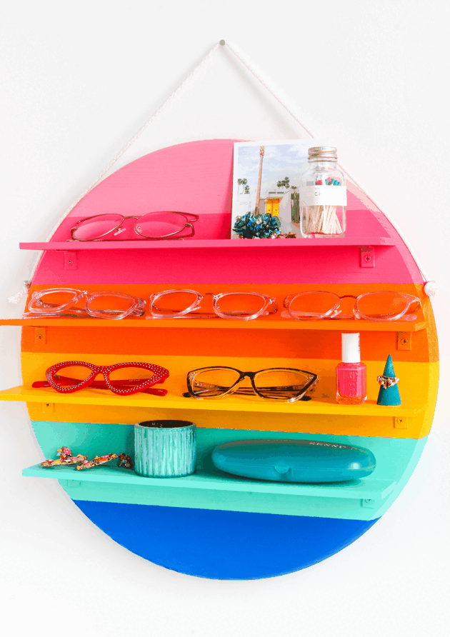 Готовая круглая полка должна быть примерно такой