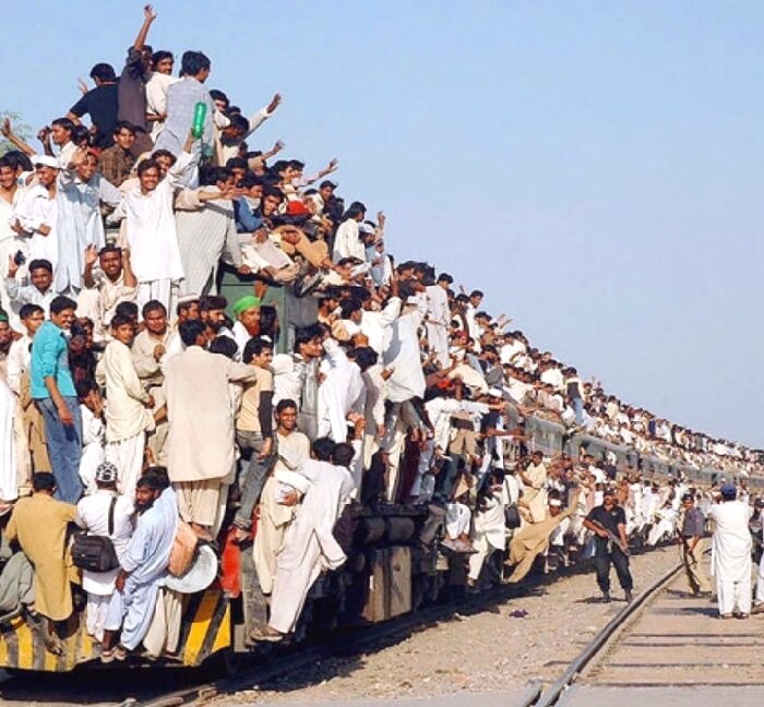 Поезд в Индии