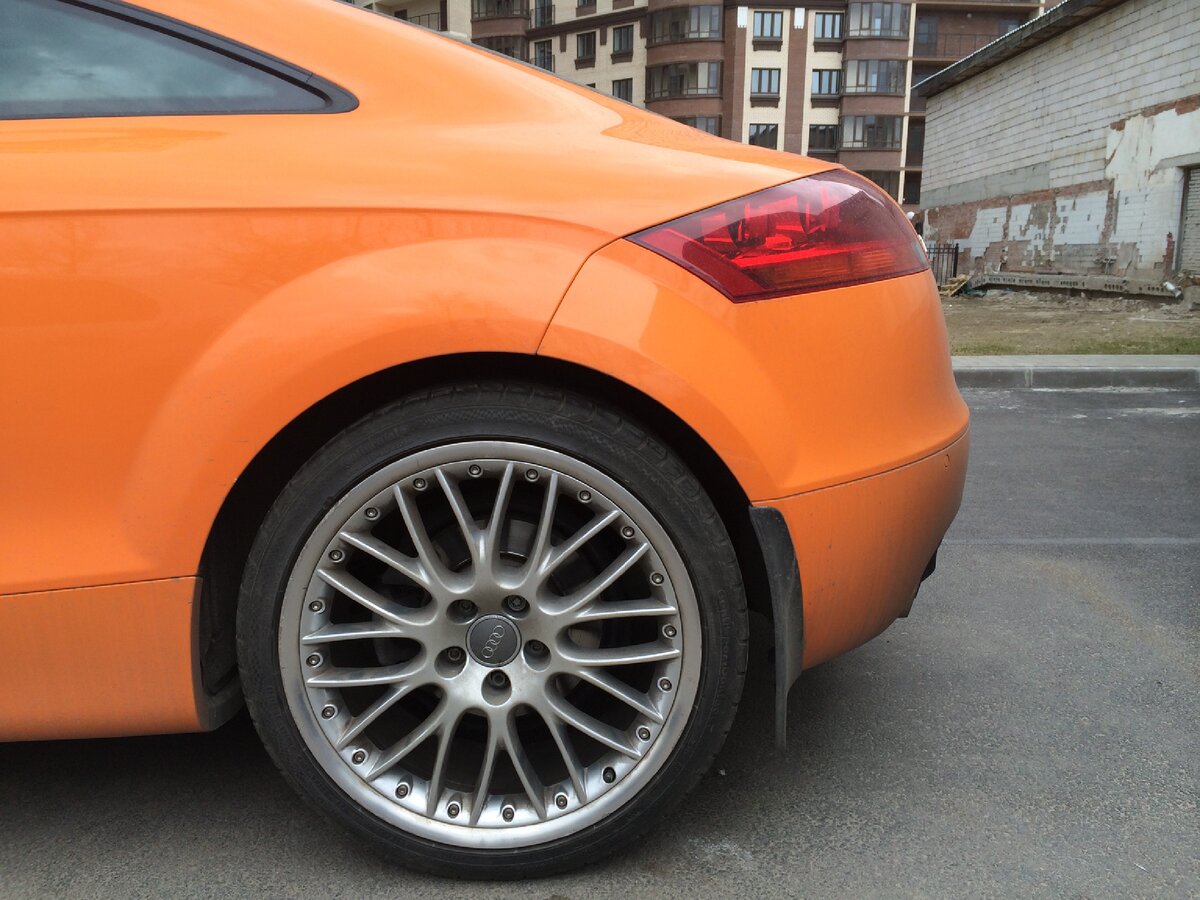 Немцы учатся в автошколах на классных машинах