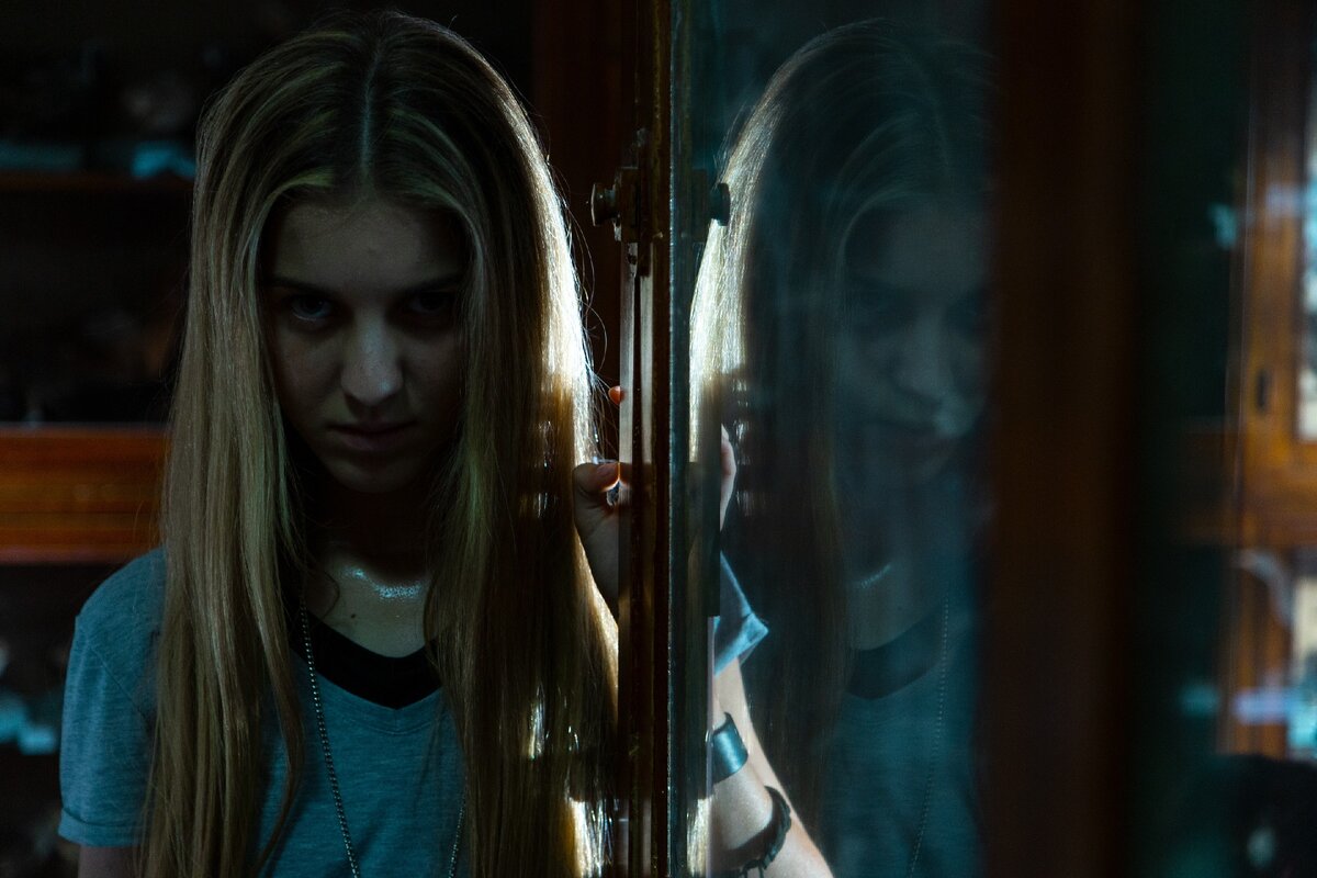 Кадр из фильма «Мама: гостья из тьмы»