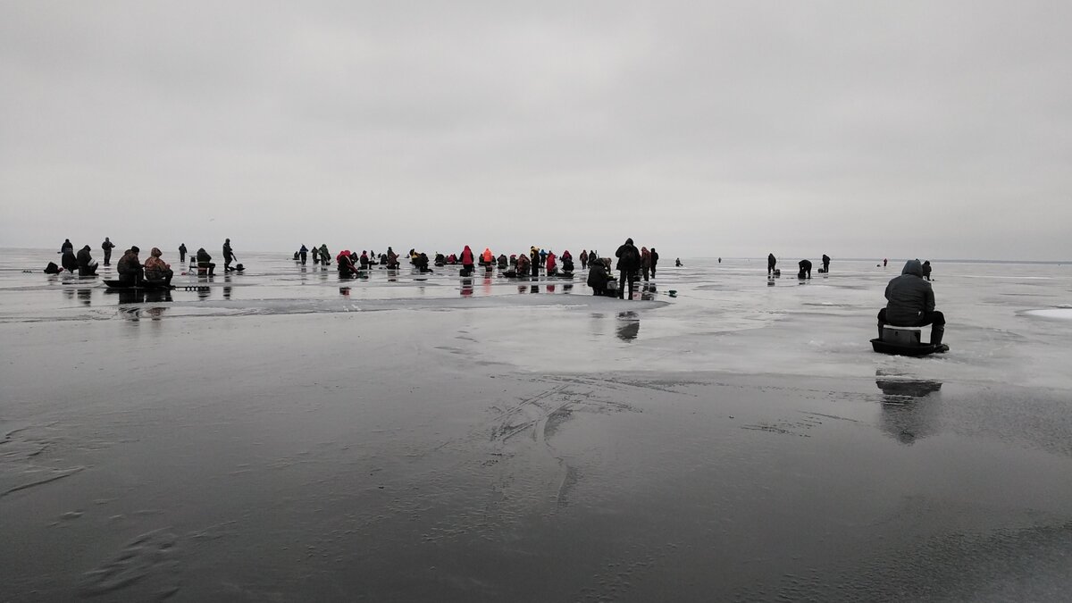Рыбаки на Ладоге / фото автора