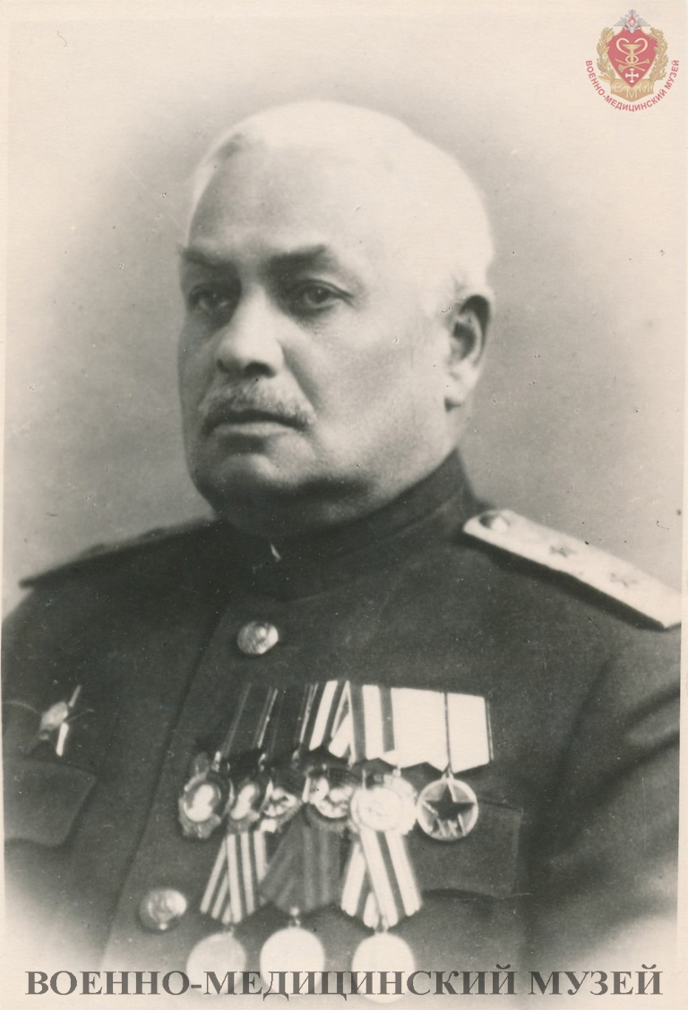 С.С. Гирголав, советский хирург, генерал-лейтенант медицинской службы, один из инициаторов создания труда "Опыт советской медицины...". Фото из коллекции Военно-медицинского музея.