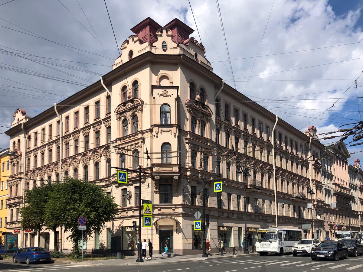 Дом Н.Я. и Ф.Я. Колобовых, Большой пр. П.С., д. 16-18