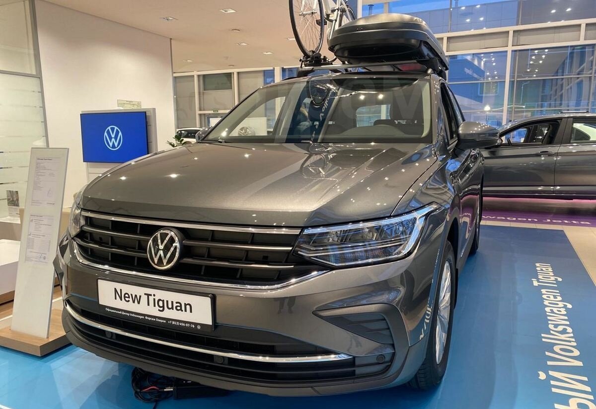 Приехали в автосалон за 850 км. покупать Volkswagen Tiguan. Обещанной по  телефону машины нет, только с дапами на 480 тыс.руб. | Avto Tema | Дзен