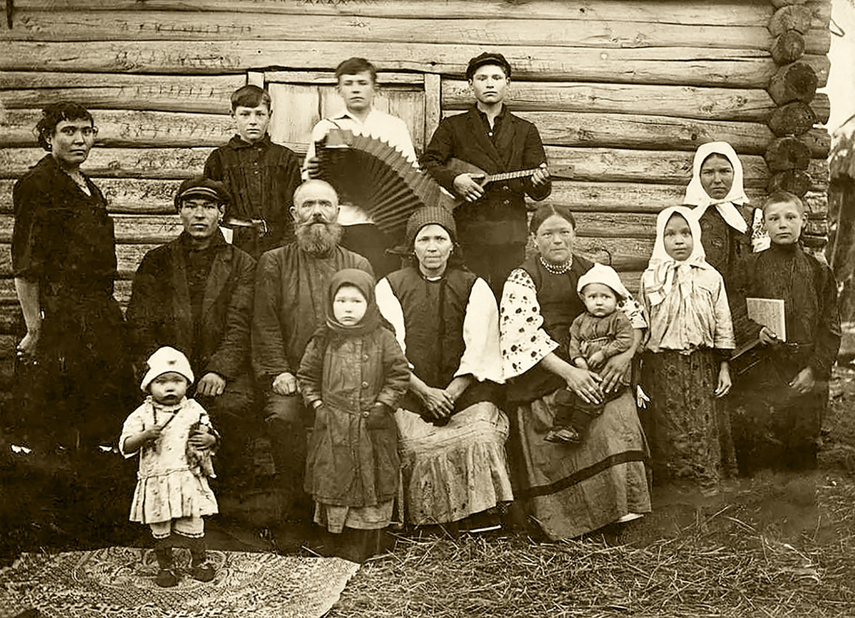 Как жили дети в 1920 1930 годы. Патриархальная русская Крестьянская семья 19 век 19 век. Патриархальная Крестьянская семья. Семья крестьян 19 века в России. Крестьянская семья 19 века в России.