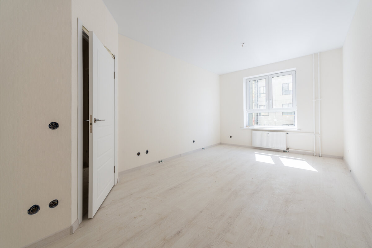 В современных панельных домах комнаты вполне могут быть нестандартной формы