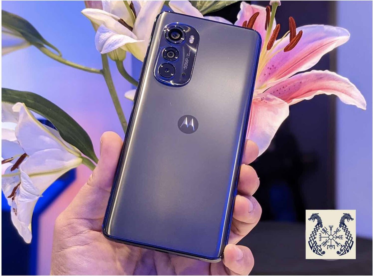 Motorola edge 2022. Моторола 2022. Моторола новый смартфон 2022. Смартфоны 2022 новинки.