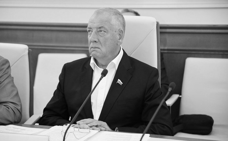    Сенаторы продолжают мониторинг ситуации по обеспеченности сельхозпроизводителей ГСМ