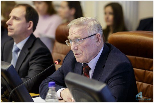 
Лукин Валерий, Иркутск, 21 сессия Законодательного собрания Иркутской области, 18 февраля 2015 года, фотограф: Александр Новиков © Проект "Лица Сибири"
 