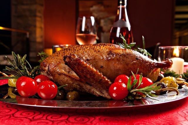 1.  Запеченный гусь  Гусь – самое главное и традиционное блюдо на немецком праздничном рождественском столе.