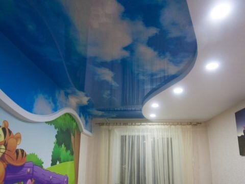  Натяжная конструкция сложной формы