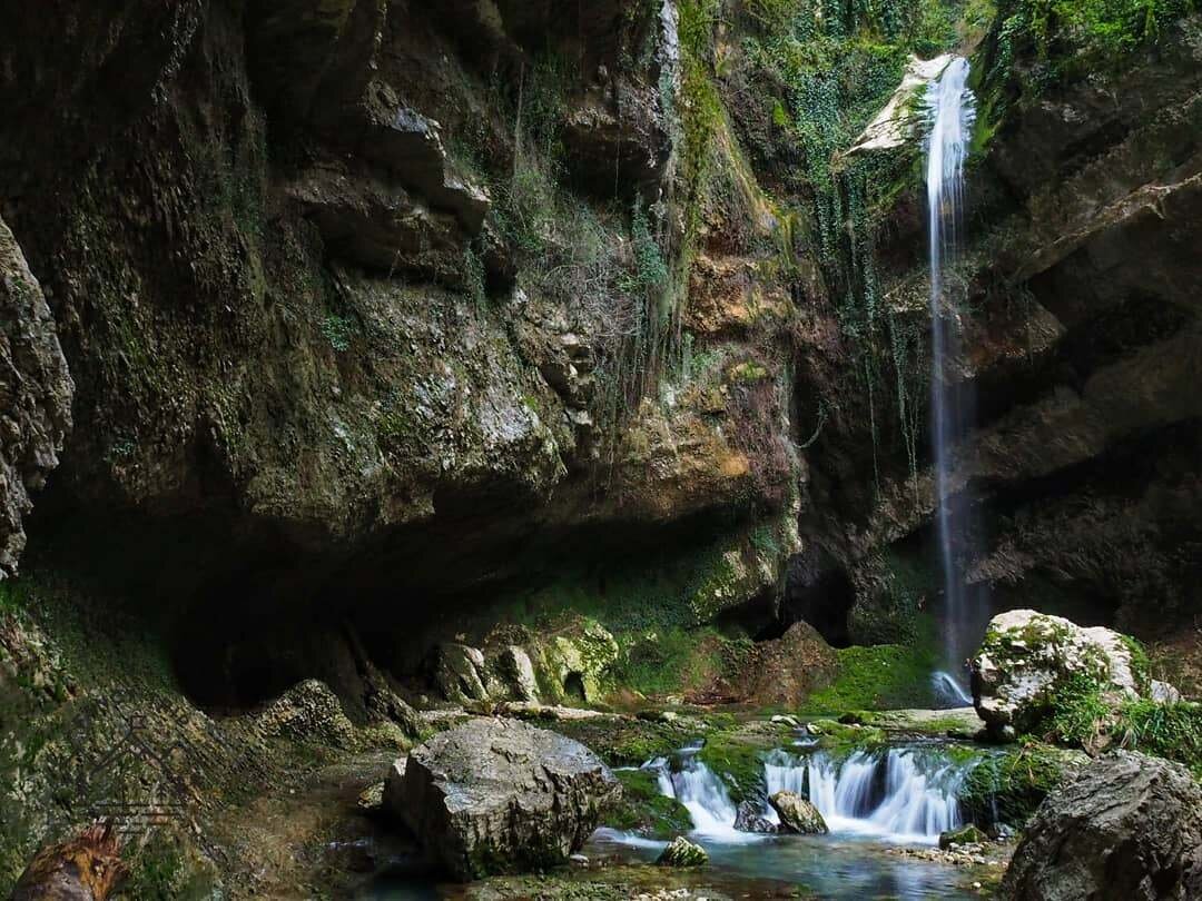 Водопад пасть дракона сочи фото