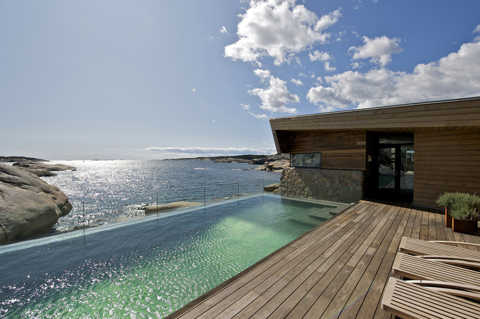 2 берег дом. 2 берег дом. Алтайская баня мрия крым. Пляжный домик. Двухэтажный дом с байсейн.