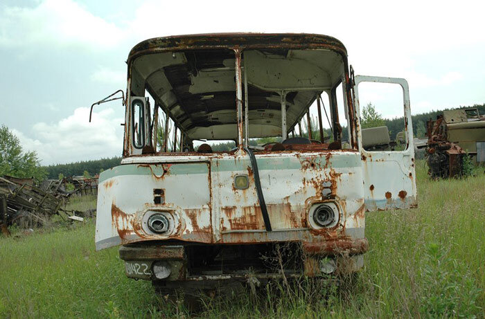 Автобус ЛАЗ- 695. Очевидно использовался для эвакуации населения.