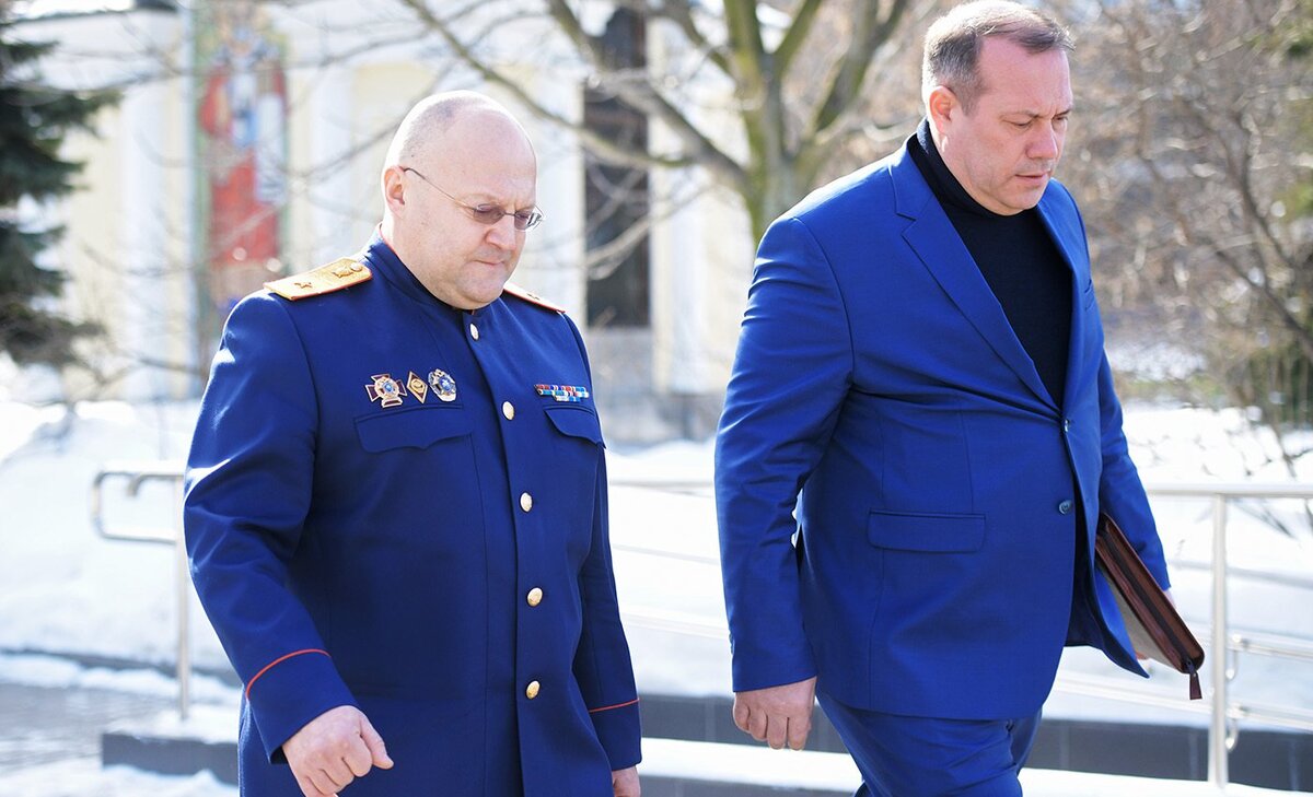 Александр Дрыманов (слева), бывший глава московского управления Следственного Комитета по г. Москва.