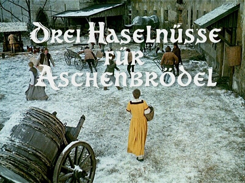 Кадры из фильма "Три орешка для Золушки".