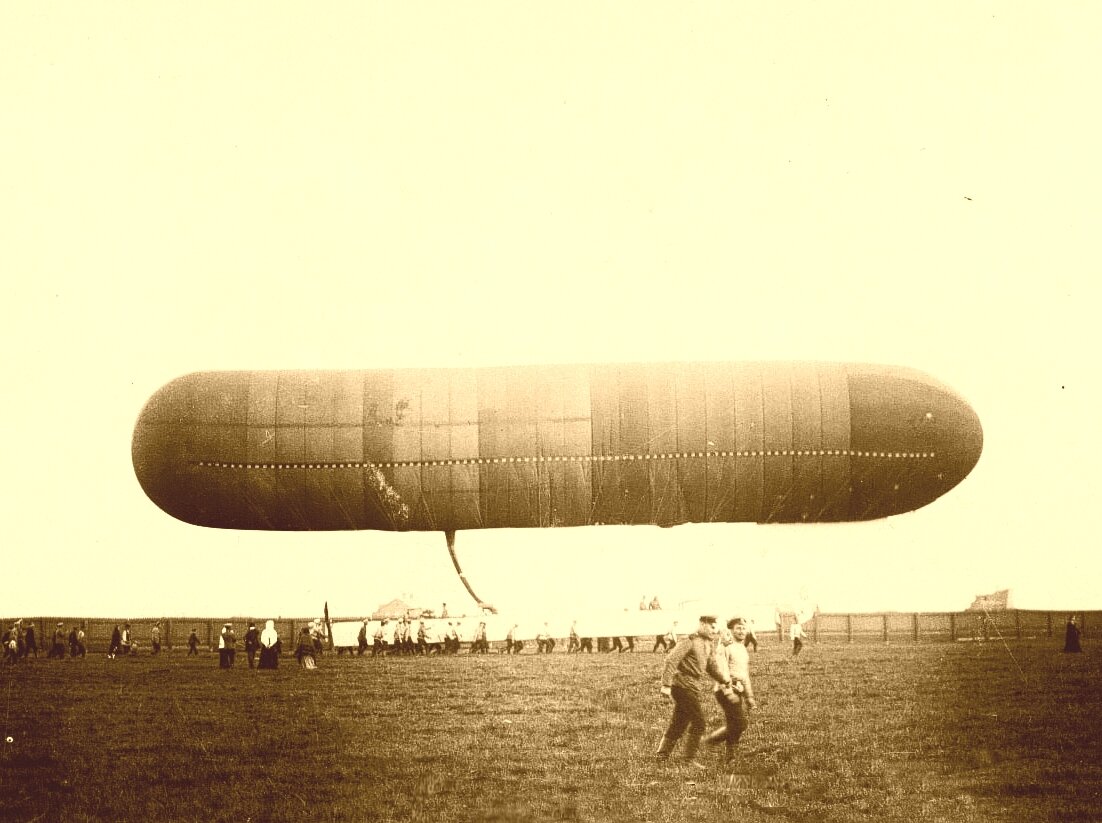 Дирижабль  «Учебный» на Волковом поле, 1908 год, фото: ru.wikipedia.org