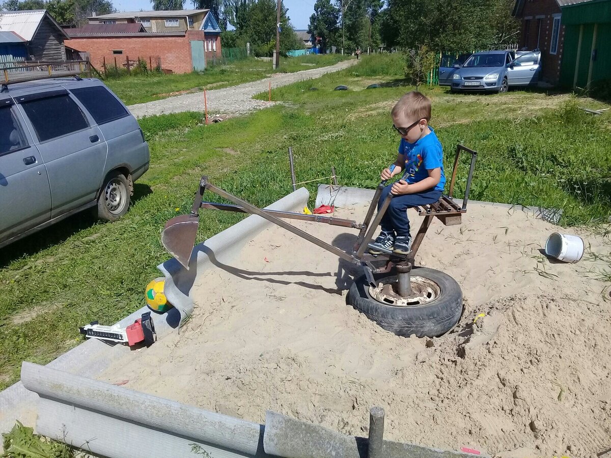 Экскаватор для Песочницы