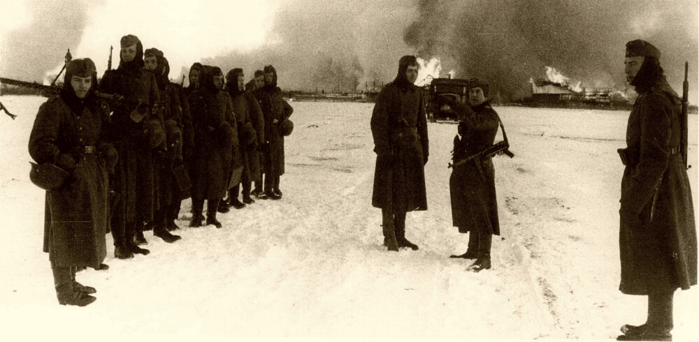 Постановка боевой задачи отделению немецкой пехоты под Москвой. 1941 г.