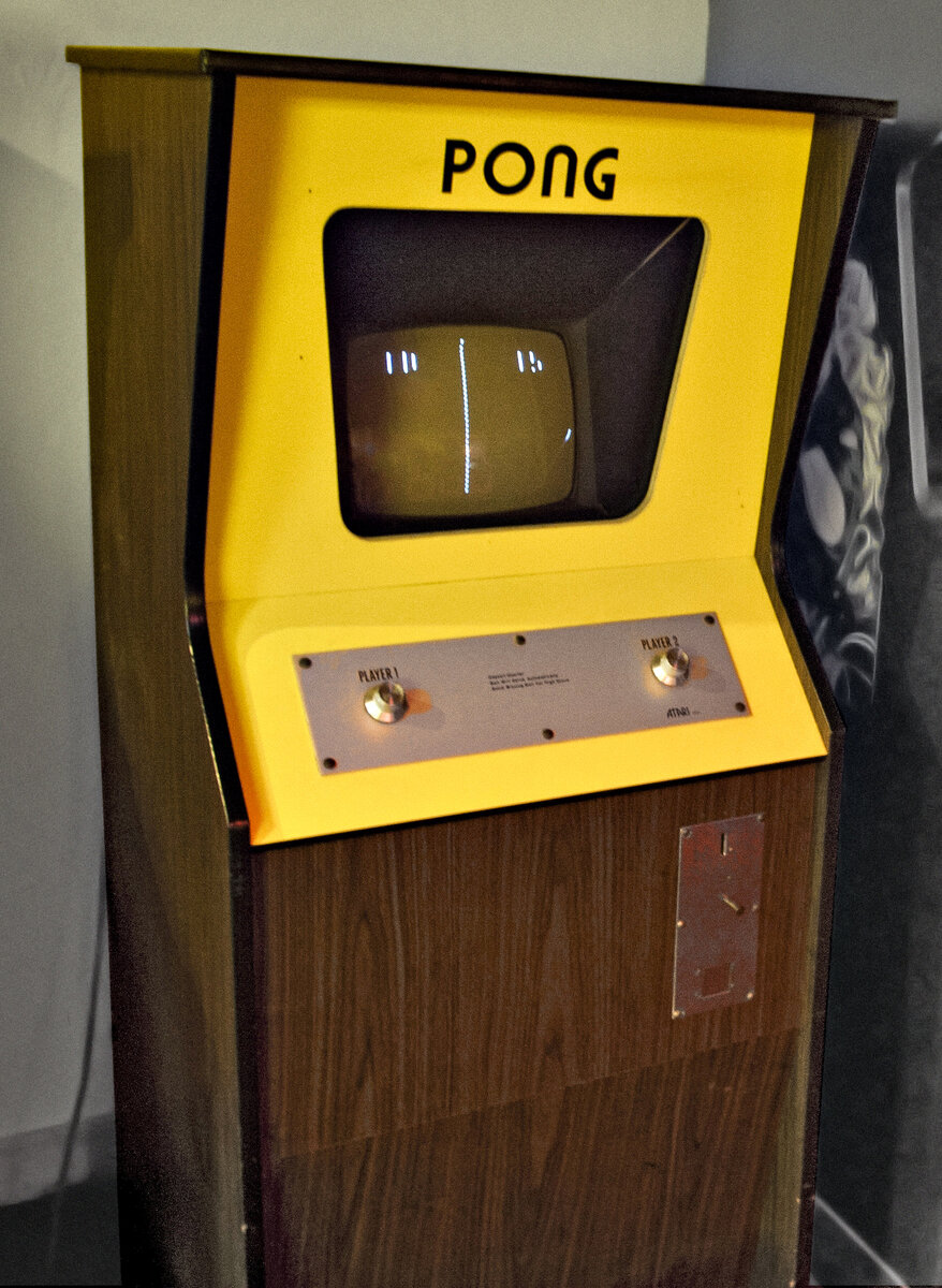 Аркадный автомат Atari's Pong. Источник фото: https://upload.wikimedia.org