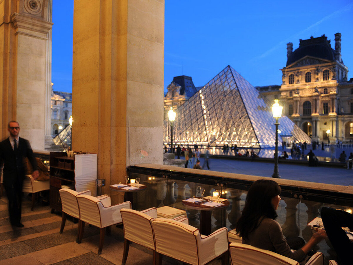Cafe Marly, Paris (фото: www.champagnelist.com) 