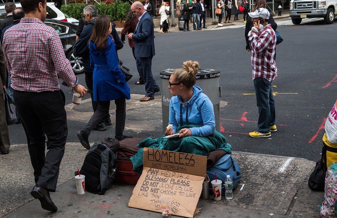 homeless (бездомный .англ)