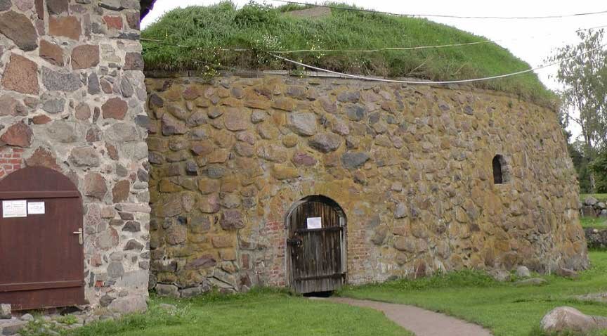 Пороховой погреб крепости Кексгольм, где содержался заключённый