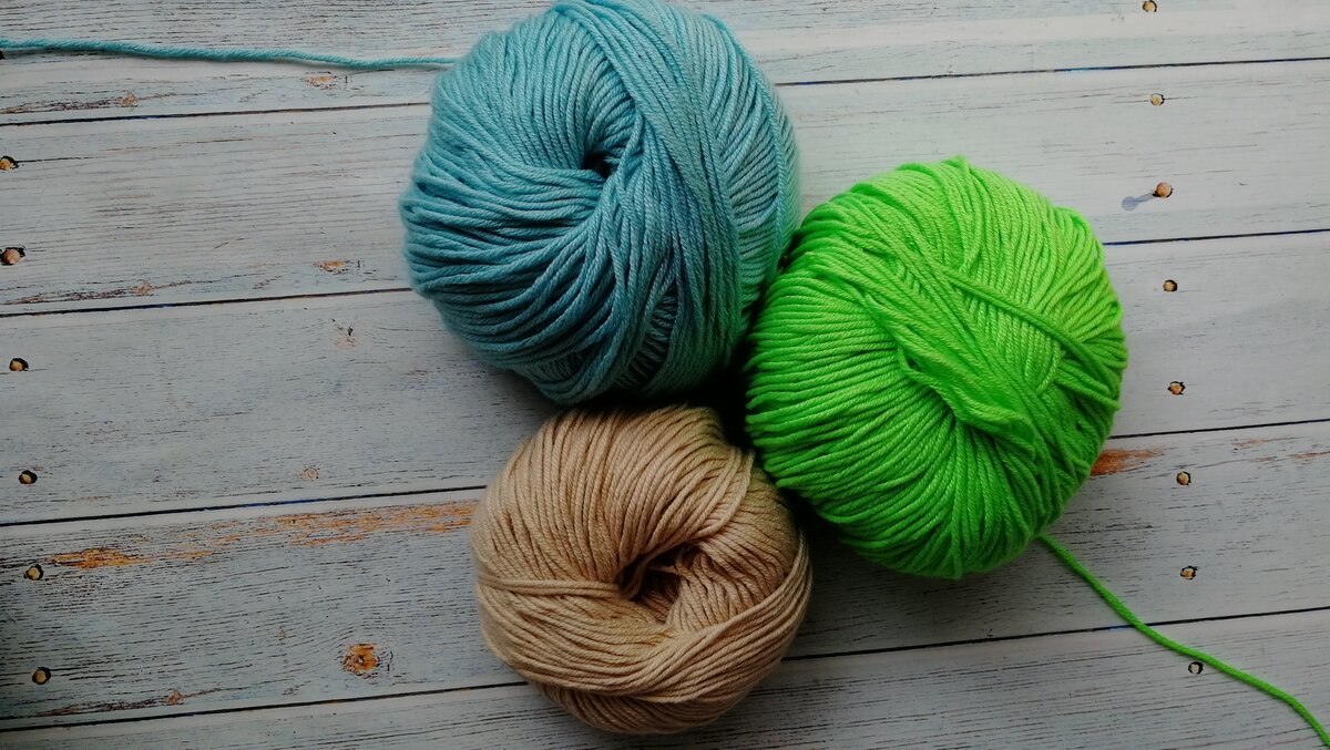 Так выглядя моточки пряжу Газзал Бэби Коттон.