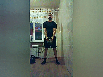 В идеале упереться локтями о корпус и делать сгибания рук наиболее изолированными.  В дальнейшем (при свободном выполнении данного упражнения более 10 раз) можно замедлить фазу подъема или опускания снаряда.  