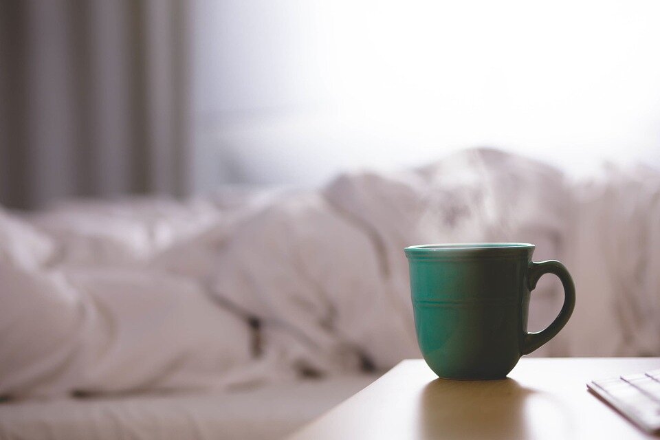 https://pixabay.com/photos/coffee-cup-mug-bedroom-morning-690349