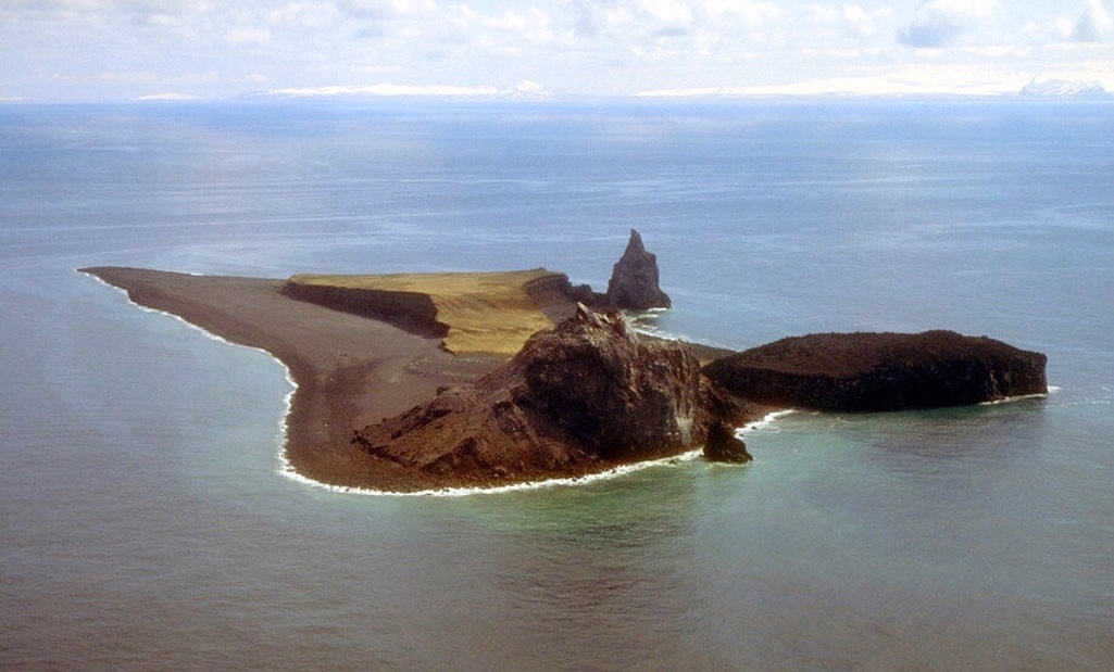 Вид с воздуха на остров Богослов. Фото: Public Domain