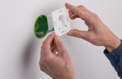 Светильник для установки в подрозетник. На фото: Бренд Paulmann, арт. 92922