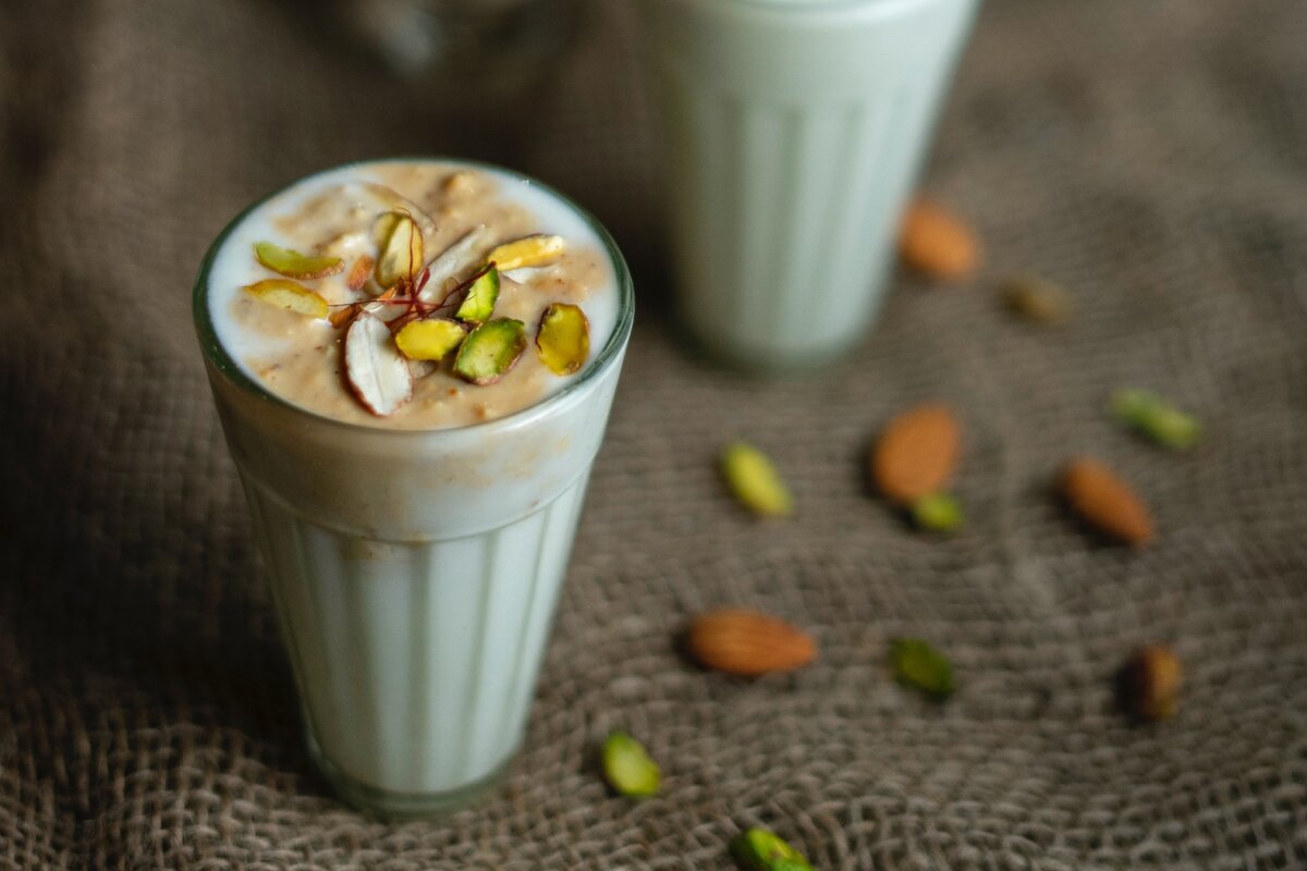 Ласси на завтрак подготовит вашу пищеварительную систему к обеду