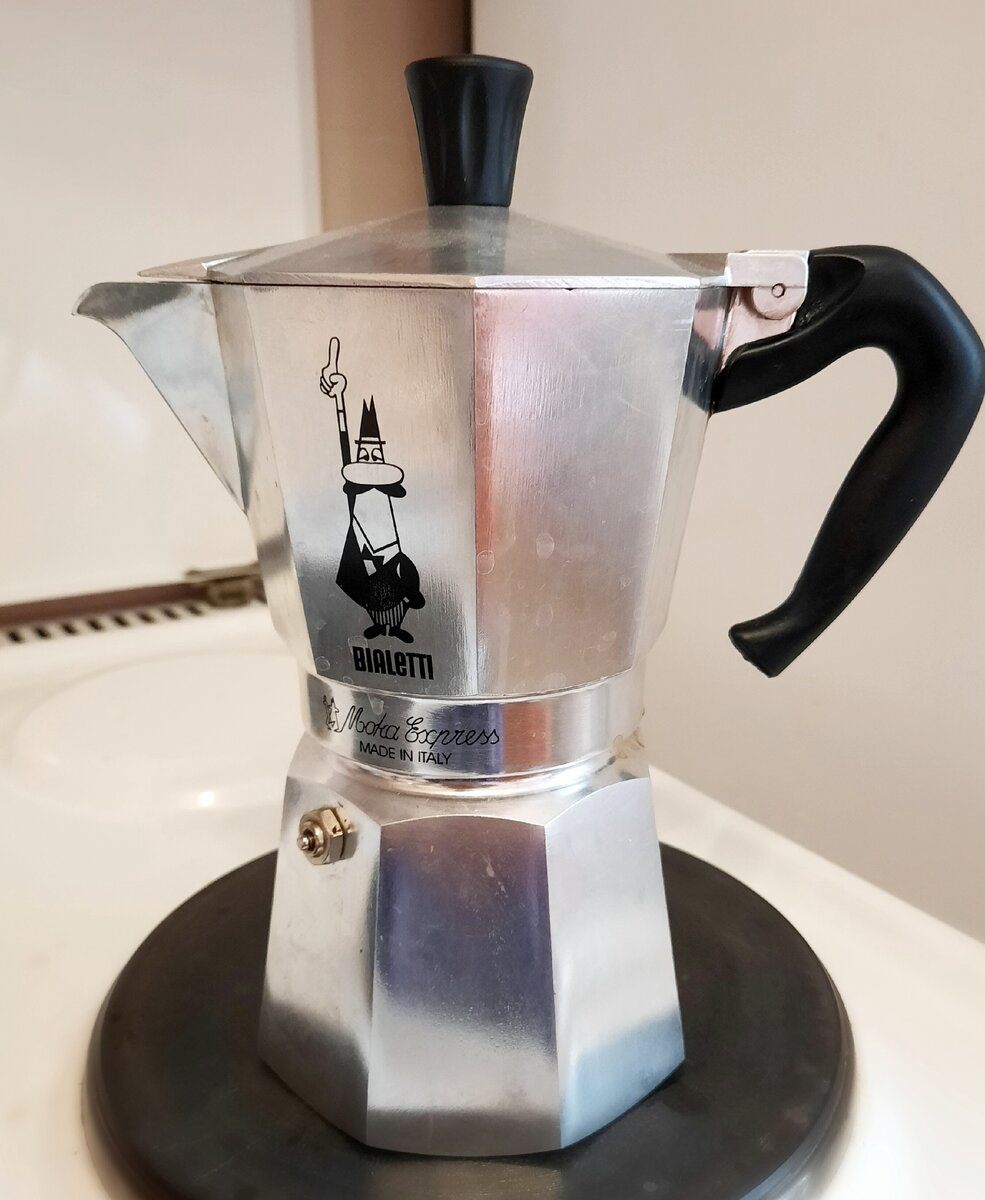 Гейзерная кофеварка Bialetti Moka Express. Обзор. | Шустрый повар | Дзен