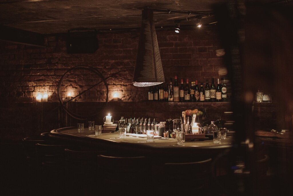 Небольшой намек и подсказка, что будет происходить внутри