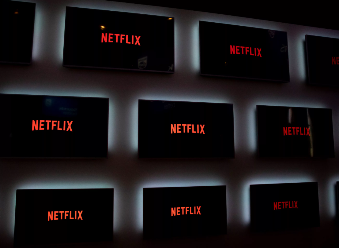 Netflix. Нетфликс. Netflix фон. Netflix на рабочий стол. Netflix фото.