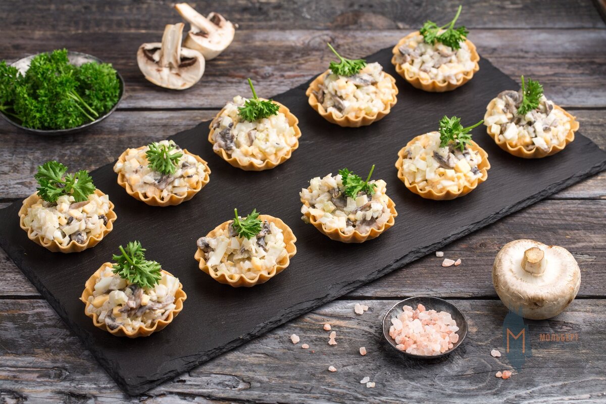 Жульен с грибами и курицей, в тарталетках. Бесподобная закуска на  праздничный стол | МУЖСКАЯ КУХНЯ | Дзен