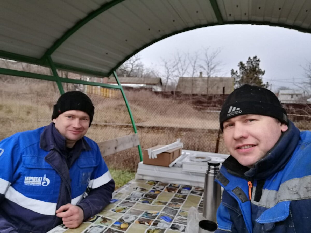 На монтаже.