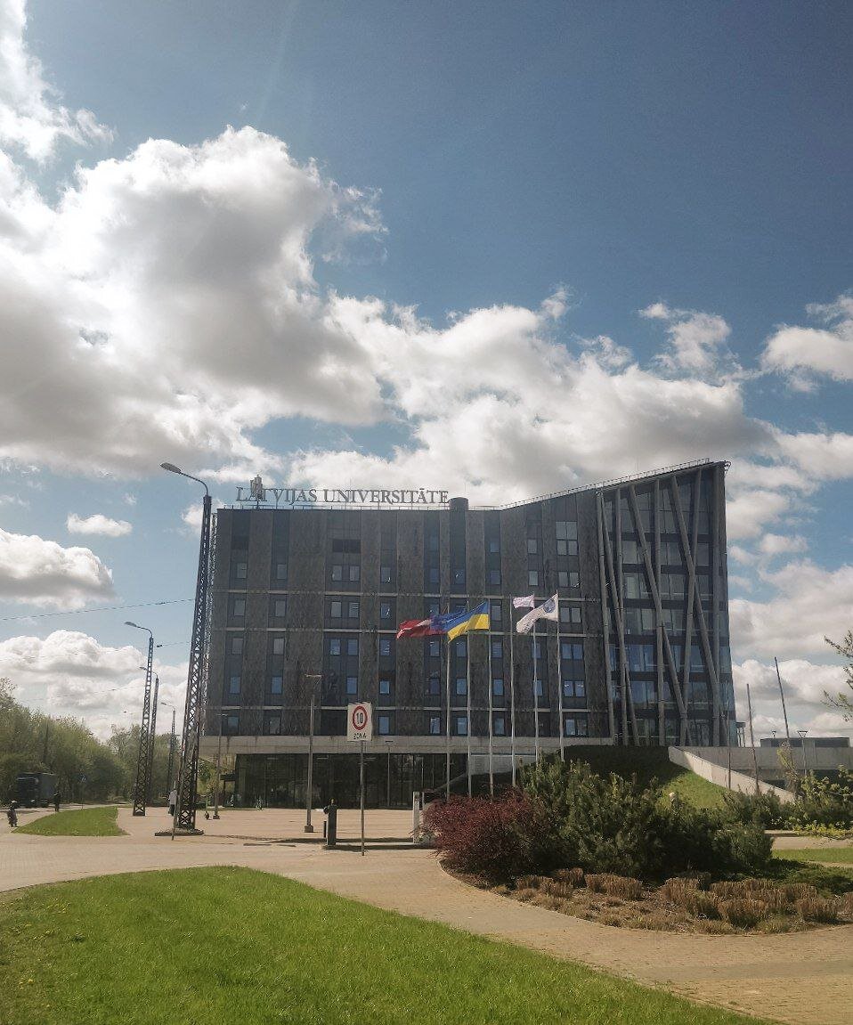 Погулять вокруг тоже приятно – ухоженная территория