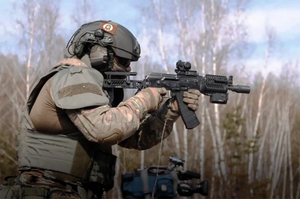    Жители Красноярска получили условный срок за контрабанду боевого снаряжения