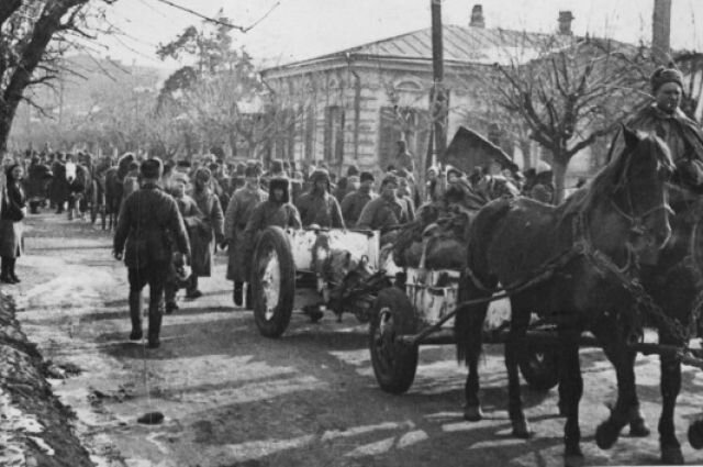 ХХ век вместил много трагедий. Героиня этой публикации родилась на Кубани в 1930 году. Вскоре, спасая от голода, родители увезли ее в далекий Азербайджан. Непросто было на новом месте, где все чужие.