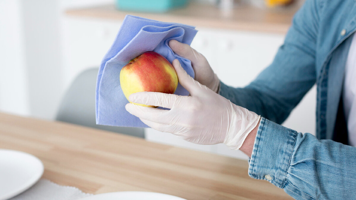 Clean fruit. Обучение умению очищать фрукты.