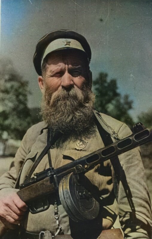 Очень колоритный дядя. Парамон Самсонович Куркин в годы Великой Отечественной войны.