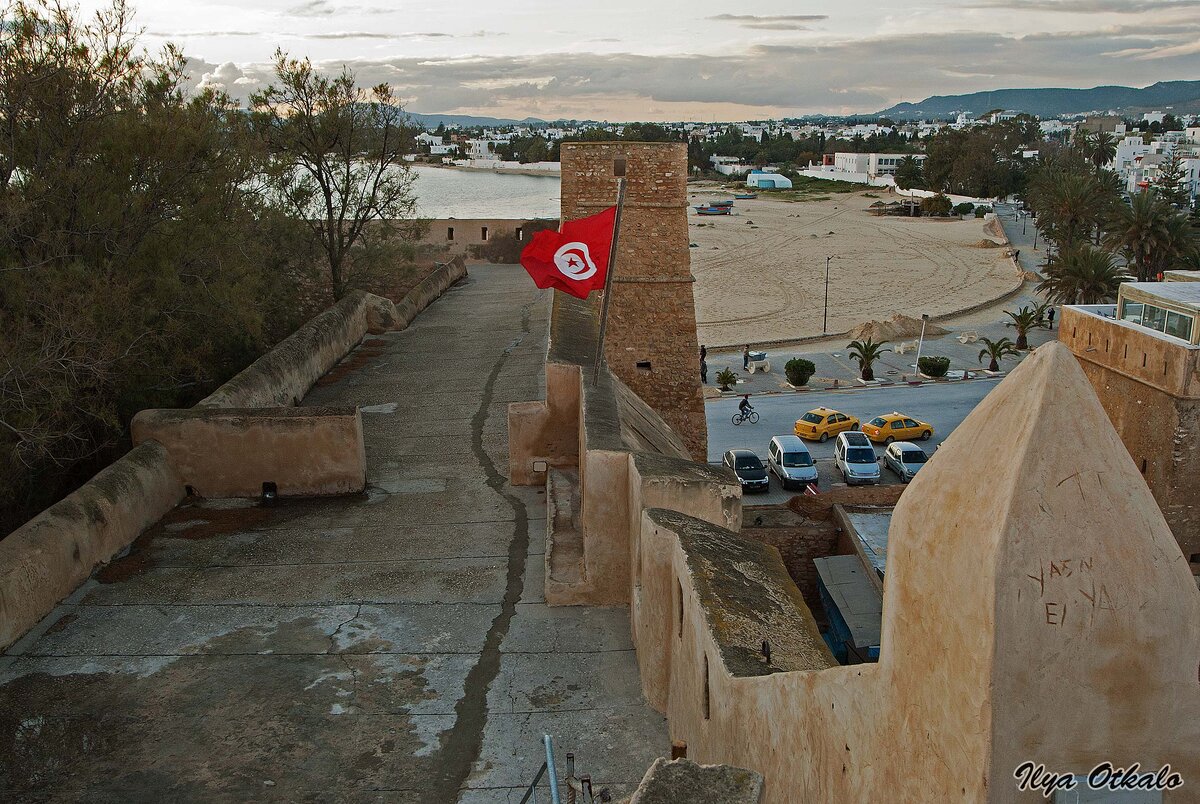 Крепостная стена в медине Хаммамета