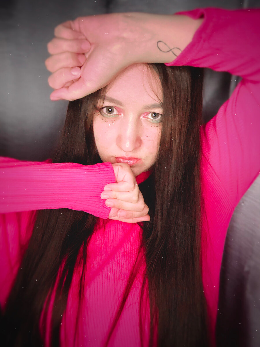 По ночам из мамочки с пучком на голове я превращаюсь в яркую штучку