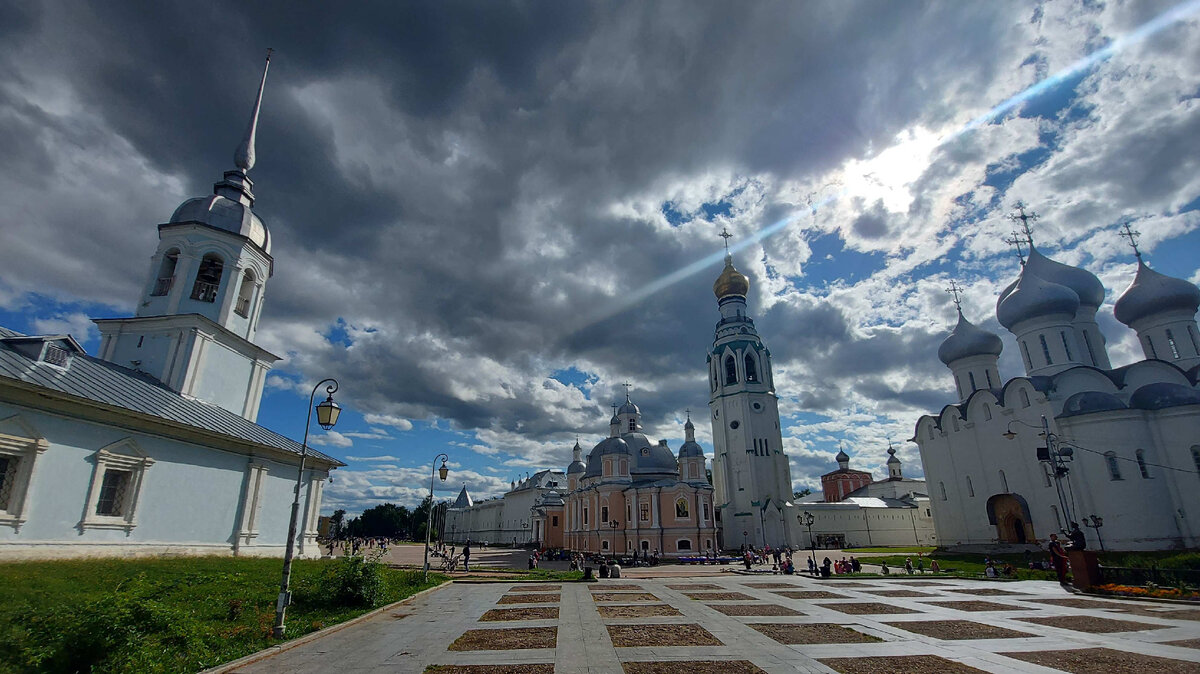 Санкт-Петербург - Поволжье - Черное море (длинная поездка в отпуске). Часть  1. Вологда - Ярославль - Нижний Новгород. | Автотуризм с детьми | Дзен