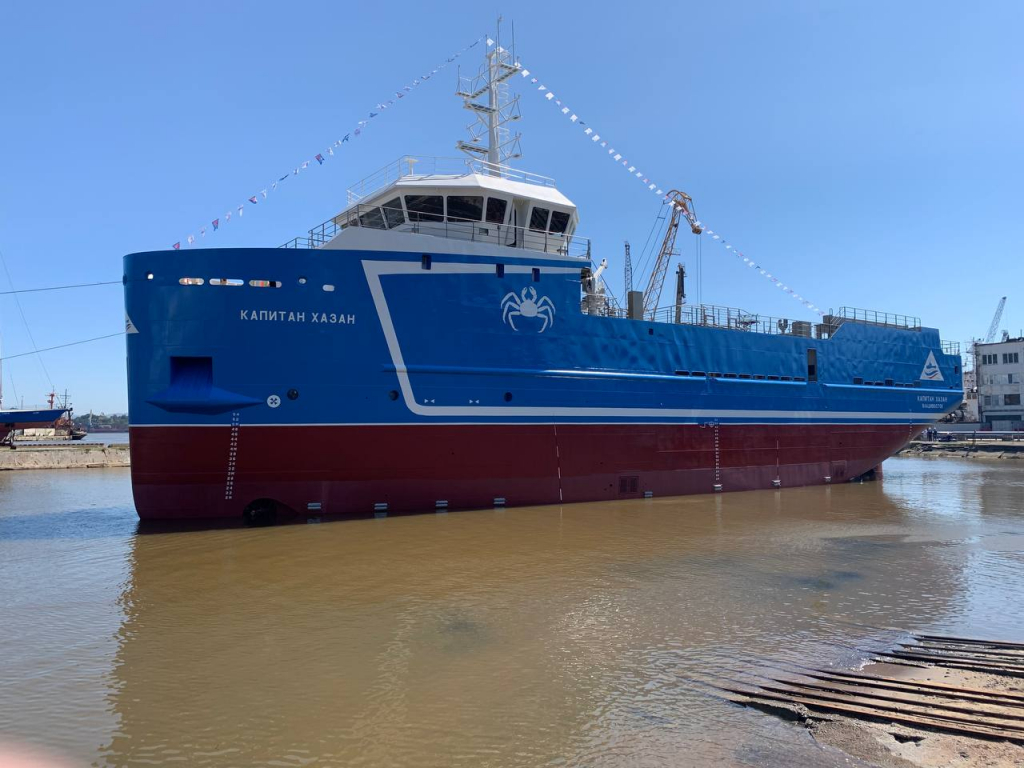 Спуск на воду краболова-процессора проекта ССа5712LS / Фото: "Меридиан", ООО