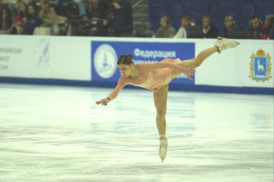     В произвольной программе Самоделкина лишь ненамного опередила Трусову Светлана МАКОВЕЕВА