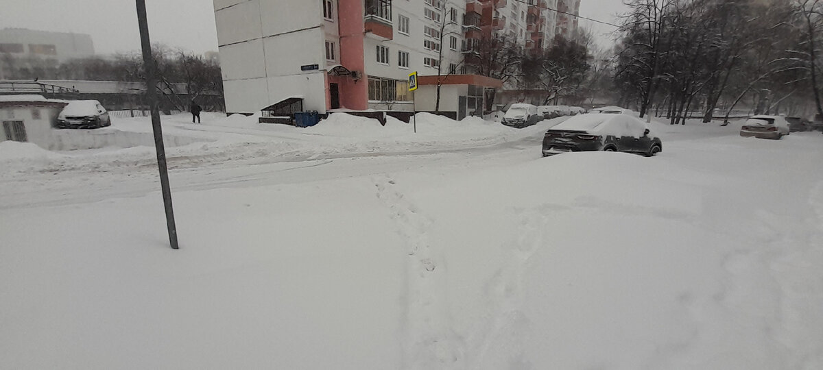 тьма пришедшая со средиземного моря. накрыли прокуратором город. тьма пришедшая со средиземного моря. тьма средиземного моря накрыла. мгла спустилась на ненавидимый прокуратором город.